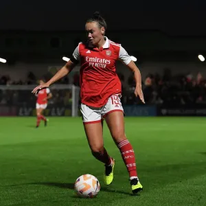 Arsenal's Caitlin Foord in Action: Arsenal WFC vs Brighton & Hove Albion WFC - FA Women's Super League Clash at Meadow Park