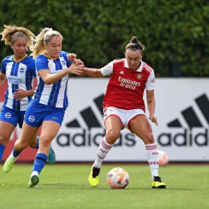 Arsenal's Caitlyn Foord in Action: Arsenal Women vs Brighton & Hove Albion Women - Pre-Season Friendly