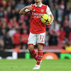 Arsenal's Cedric Soares in Action Against Nottingham Forest (2022-23)