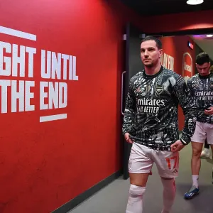 Arsenal's Cedric Soares Gears Up for Arsenal v West Ham United Clash (2023-24) Arsenal's Cedric Soares Gears Up for Arsenal v West Ham United Clash (2023-24)