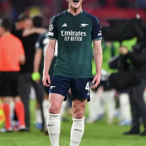 Arsenal's Champions League Triumph: Declan Rice's Euphoric Moment with Fans vs Sevilla (2023-24) Arsenal's Champions League Triumph: Declan Rice's Euphoric Moment with Fans vs Sevilla (2023-24)
