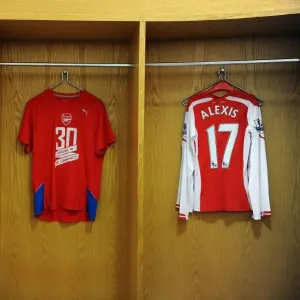 Gunners' Gemeinschaftsprojekt: 30 Jahre gefeiert im Heimtrakt vor dem Spiel zwischen Arsenal und Everton, Premier League 2014/15 Gunners' Gemeinschaftsprojekt: 30 Jahre gefeiert im Heimtrakt vor dem Spiel zwischen Arsenal und Everton, Premier League 2014/15