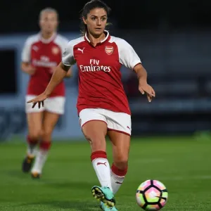 Arsenal's Danielle van de Donk in Action: Pre-Season Clash Against Everton Ladies