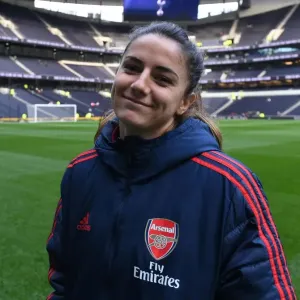 Arsenal's Danielle van de Donk Ready for Tottenham Showdown in FA WSL Clash Arsenal's Danielle van de Donk Ready for Tottenham Showdown in FA WSL Clash