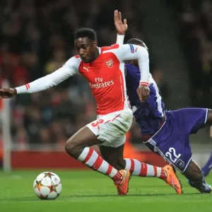 Arsenal's Danny Welbeck Fouls by Chancel Mbemba: Penalty Called in UEFA Champions League Match Arsenal's Danny Welbeck Fouls by Chancel Mbemba: Penalty Called in UEFA Champions League Match