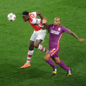 Arsenal's Danny Welbeck vs. Felipe Melo: A Champions League Battle Arsenal's Danny Welbeck vs. Felipe Melo: A Champions League Battle