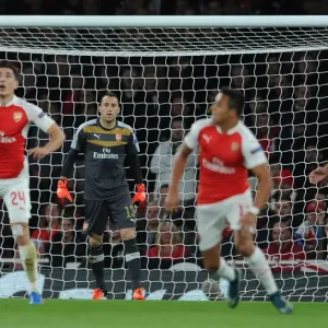 Arsenal's David Ospina in Action Against Olympiacos in the 2015/16 UEFA Champions League