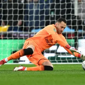 Arsenal's David Ospina in Carabao Cup Final Action Against Manchester City Arsenal's David Ospina in Carabao Cup Final Action Against Manchester City