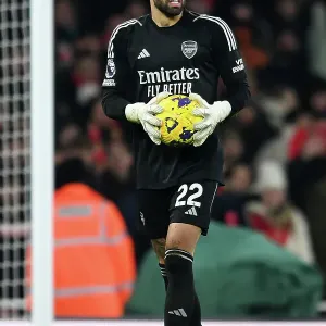Arsenal's David Raya in Control: Arsenal vs. Wolverhampton Wanderers (Premier League 2023-24)