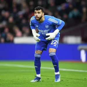 Arsenal's David Raya Focuses Intently During Aston Villa vs Arsenal Premier League Clash (2023-24) Arsenal's David Raya Focuses Intently During Aston Villa vs Arsenal Premier League Clash (2023-24)