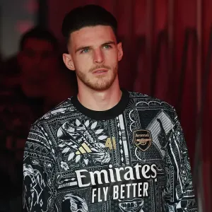 Arsenal's Declan Rice Readies for Battle: Arsenal vs Crystal Palace, Premier League 2023-24 Arsenal's Declan Rice Readies for Battle: Arsenal vs Crystal Palace, Premier League 2023-24
