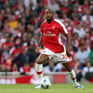 Arsenal's Defensive Struggle: Johan Djourou Faces Manchester United in the 2009 UEFA Champions League Semi-Final Arsenal's Defensive Struggle: Johan Djourou Faces Manchester United in the 2009 UEFA Champions League Semi-Final