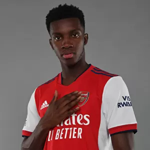 Arsenal's Eddie Nketiah at 2021-22 First Team Photocall
