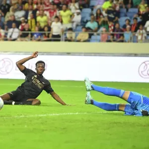 Arsenal's Eddie Nketiah Scores Second Goal in Dubai Super Cup Victory over Olympique Lyonnais Arsenal's Eddie Nketiah Scores Second Goal in Dubai Super Cup Victory over Olympique Lyonnais