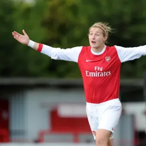 Arsenal's Ellen White Scores in 4-1 Victory over Rayo Vallecano in UEFA Champions League Arsenal's Ellen White Scores in 4-1 Victory over Rayo Vallecano in UEFA Champions League
