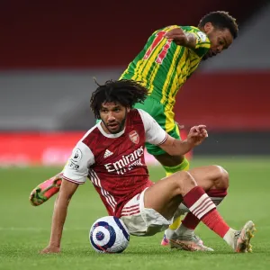 Arsenal's Elneny Wins the Ball in Empty Emirates Stadium: Arsenal vs. West Bromwich Albion (May 2021, Premier League)
