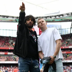 Arsenal's Elneny and Zinchenko Prepare for Arsenal vs. Brighton Showdown (2022-23)