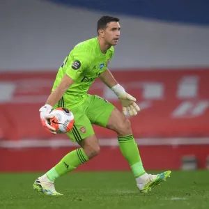 Arsenal's Emi Martinez in Action Against Leicester City - Premier League 2019-2020