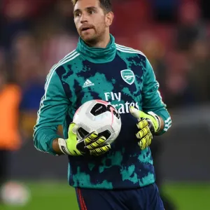 Arsenal's Emi Martinez Prepares for Sheffield United Clash in Premier League (2019-20) Arsenal's Emi Martinez Prepares for Sheffield United Clash in Premier League (2019-20)