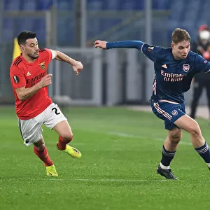 Arsenal's Emile Smith Rowe Clashes with Benfica's Silva in Europa League Showdown