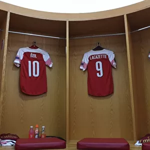 Arsenal's Europa League Semi-Final Uniforms: Aubameyang, Ozil, Lacazette, and Guendouzi Hang Prepared