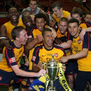 Arsenal's FA Youth Cup Victory: 2-1 Over Liverpool (6-2 aggregate) Arsenal's FA Youth Cup Victory: 2-1 Over Liverpool (6-2 aggregate)