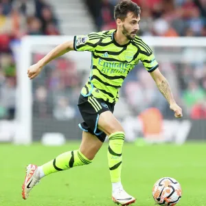 Arsenal's Fabio Vieira Charges Forward in AFC Bournemouth Clash (2023-24 Premier League) Arsenal's Fabio Vieira Charges Forward in AFC Bournemouth Clash (2023-24 Premier League)