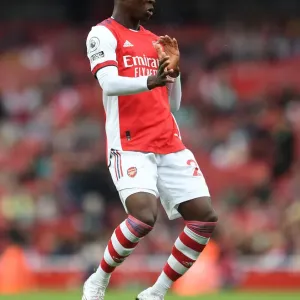Arsenal's Flo Balogun Fights for Possession Against Chelsea in Premier League 2021-22