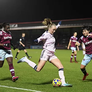 Arsenal's Frida Maanum in Action: Barclays Women's Super League Clash Against West Ham United