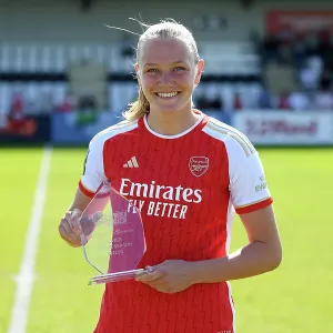 Arsenal's Frida Maanum Named Supporters Club Player of the Season Arsenal's Frida Maanum Named Supporters Club Player of the Season