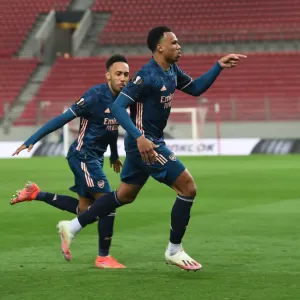 Arsenal's Gabriel and Aubameyang Celebrate Empty Europa League Goals (Olympiacos v Arsenal 2021)