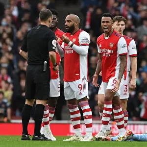 Arsenal's Gabriel Magalhaes Red-Carded in Intense Arsenal v Manchester City Clash (2021-22)