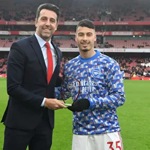 Arsenal's Gabriel Martinelli Receives Player of the Month Award vs Burnley, 2021-22