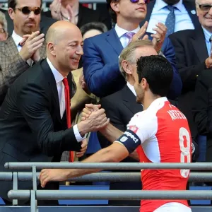 Arsenal's Gazidis and Arteta Share a Moment After Community Shield Match Against Chelsea Arsenal's Gazidis and Arteta Share a Moment After Community Shield Match Against Chelsea