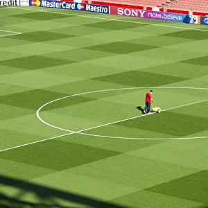 Arsenal's Groundsman Paul Ashcroft Readies Emirates Pitch for Champions League Victory over Olympiacos