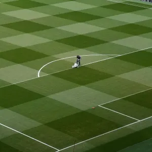 Arsenal's Groundsmen Prepare for Europa League Semi-Final Showdown vs Valencia