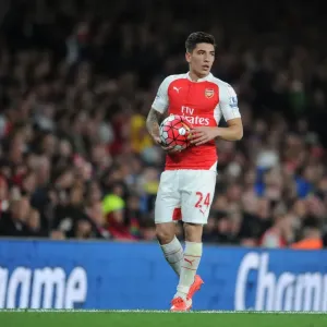 Arsenal's Hector Bellerin in Action Against Liverpool, 2015/16 Premier League Arsenal's Hector Bellerin in Action Against Liverpool, 2015/16 Premier League