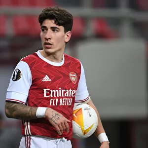 Arsenal's Hector Bellerin in Action against SL Benfica in the Europa League Round of 32, Piraeus, Greece (2021)