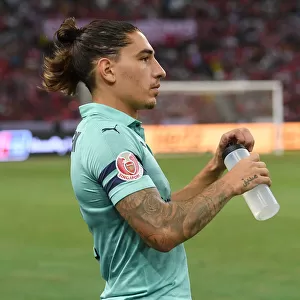 Arsenal's Hector Bellerin Goes Head-to-Head with Paris Saint-Germain in 2018 International Champions Cup