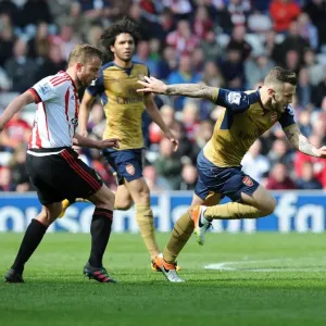 Arsenal's Jack Wilshere Outmaneuvers Sunderland's Lee Cattermole (April 2016)