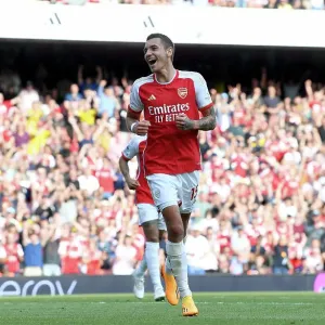 Arsenal's Jakub Kiwior Scores Fifth Goal in Thrilling 2022-23 Premier League Victory over Wolverhampton Wanderers Arsenal's Jakub Kiwior Scores Fifth Goal in Thrilling 2022-23 Premier League Victory over Wolverhampton Wanderers