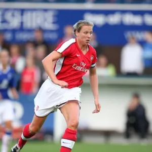 Arsenal's Jayne Ludlow Celebrates Community Shield Victory Over Everton Arsenal's Jayne Ludlow Celebrates Community Shield Victory Over Everton