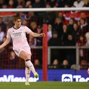 Arsenal's Jennifer Beattie: Unwavering Focus in High-Stakes Clash Against Manchester United (Barclays Women's Super League) Arsenal's Jennifer Beattie: Unwavering Focus in High-Stakes Clash Against Manchester United (Barclays Women's Super League)