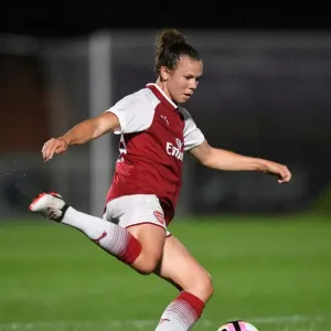 Arsenal's Jessica Samuelsson in Action: Arsenal Women vs. Everton Women Pre-Season Match