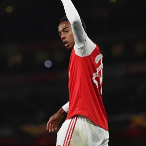 Arsenal's Joe Willock Scores Hat-Trick: Crushing Standard Liege in Europa League at Emirates Stadium