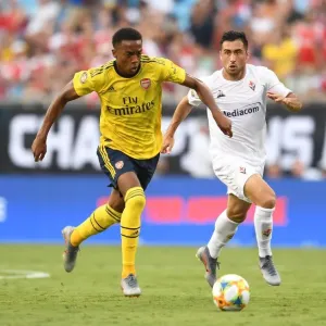 Arsenal's Joe Willock vs. Fiorentina's Jaime Baez: A Battle in the International Champions Cup, Charlotte 2019