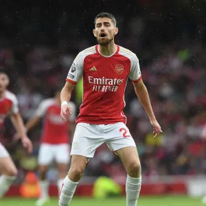 Arsenal's Jorginho Shines in Arsenal FC vs. Fulham FC Premier League Clash (2023-24)