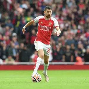 Arsenal's Jorginho Shines in Premier League Clash Against Fulham (2023-24)