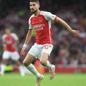 Arsenal's Jorginho Stars: Arsenal Dominates Fulham in 2023-24 Premier League Opener