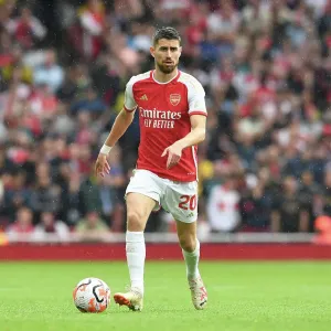 Arsenal's Jorginho Stars: Arsenal FC Triumphs Over Fulham FC in 2023-24 Premier League Debut